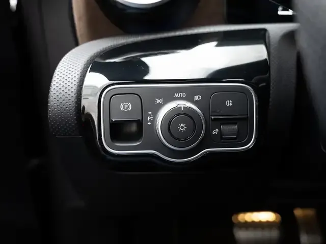 Mercedes-Benz CLA 220