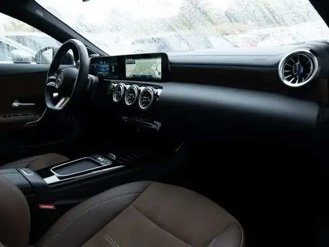 Mercedes-Benz CLA 220