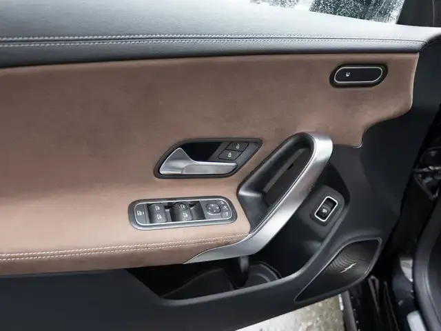 Mercedes-Benz CLA 220