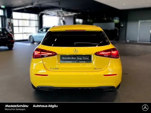 Mercedes-Benz A 220