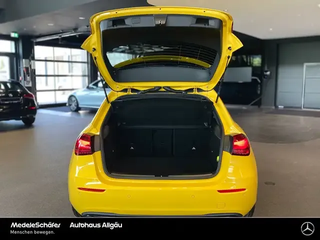 Mercedes-Benz A 220