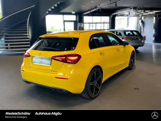 Mercedes-Benz A 220