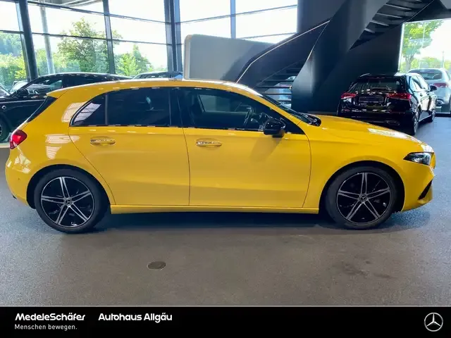 Mercedes-Benz A 220
