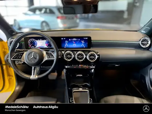 Mercedes-Benz A 220