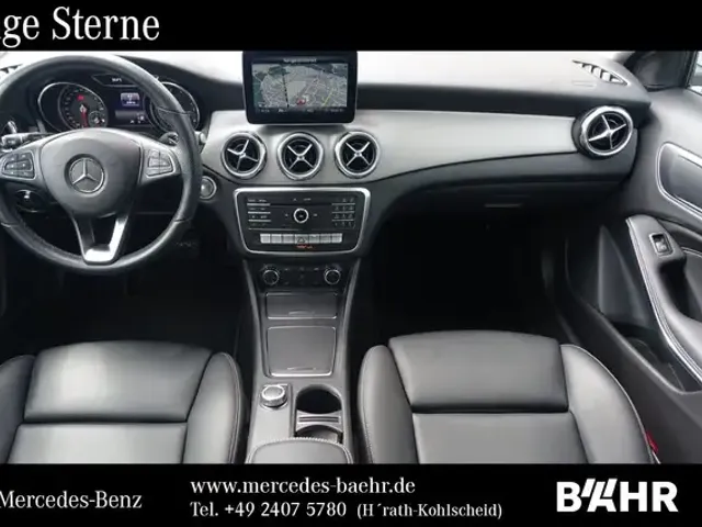 Mercedes-Benz GLA 180