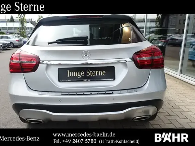 Mercedes-Benz GLA 180