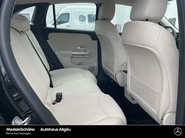 Mercedes-Benz GLA 220