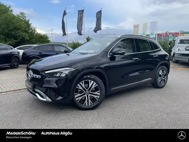 Mercedes-Benz GLA 220