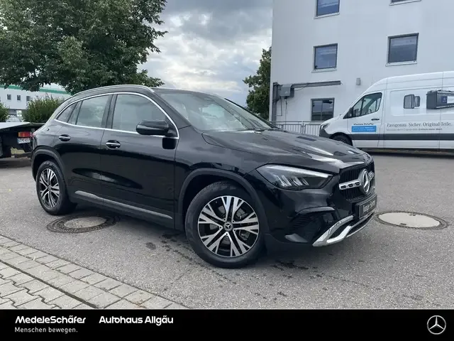 Mercedes-Benz GLA 220