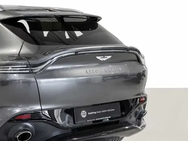 Aston Martin DBX