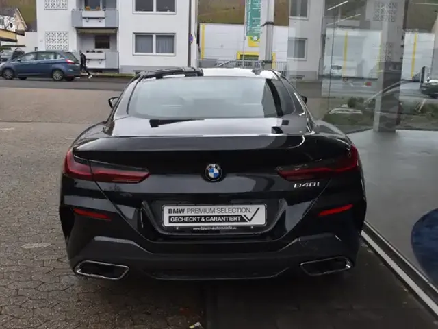 BMW 840