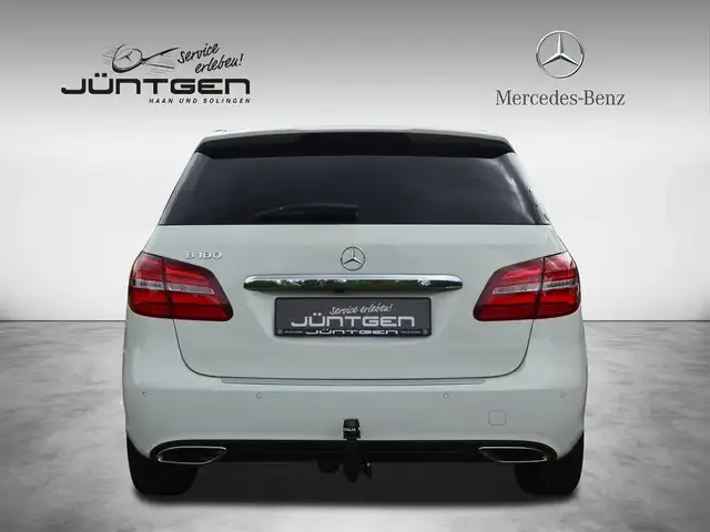 Mercedes-Benz B 180