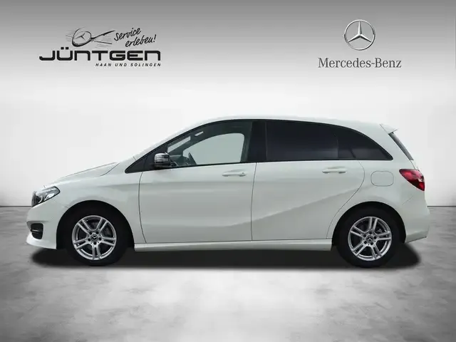 Mercedes-Benz B 180
