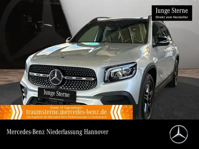Mercedes-Benz GLB 220