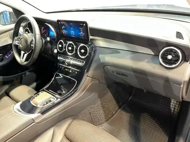 Mercedes-Benz GLC 220