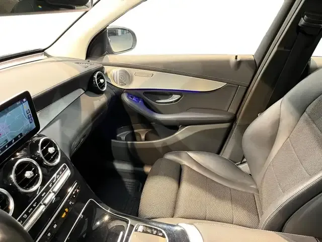 Mercedes-Benz GLC 220