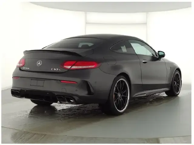 Mercedes-Benz C 63 AMG