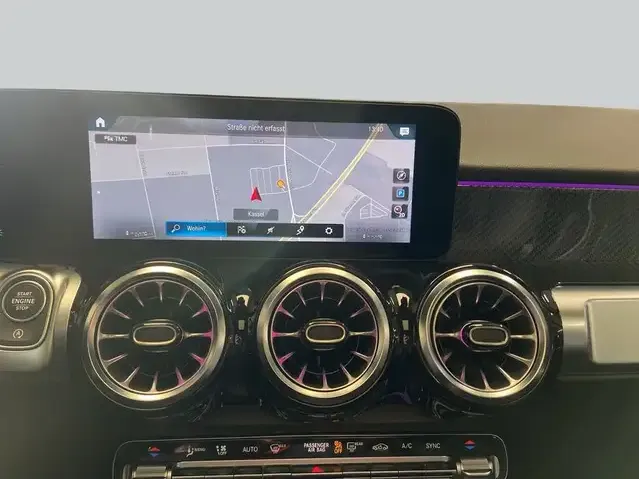 Mercedes-Benz GLB 250