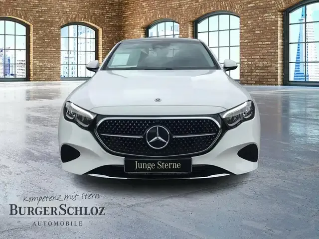 Mercedes-Benz E 220
