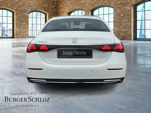 Mercedes-Benz E 220