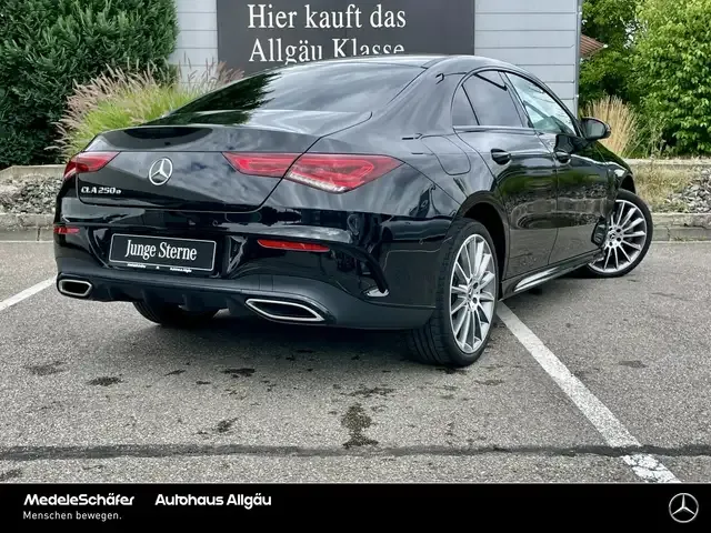Mercedes-Benz CLA 250