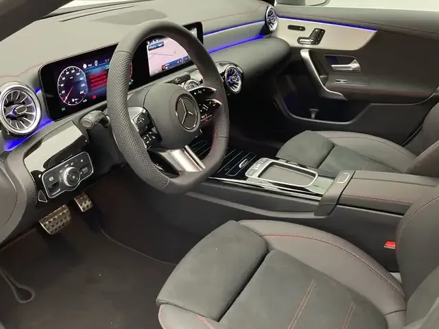 Mercedes-Benz CLA 220