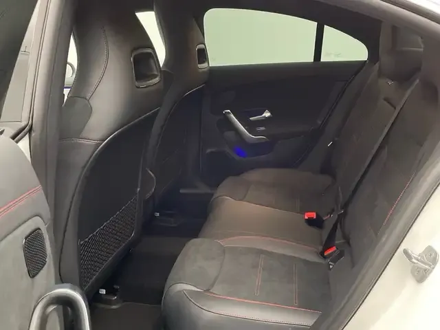 Mercedes-Benz CLA 220