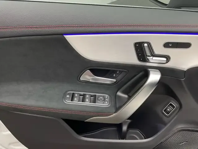 Mercedes-Benz CLA 220