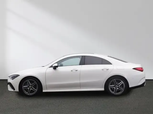 Mercedes-Benz CLA 220