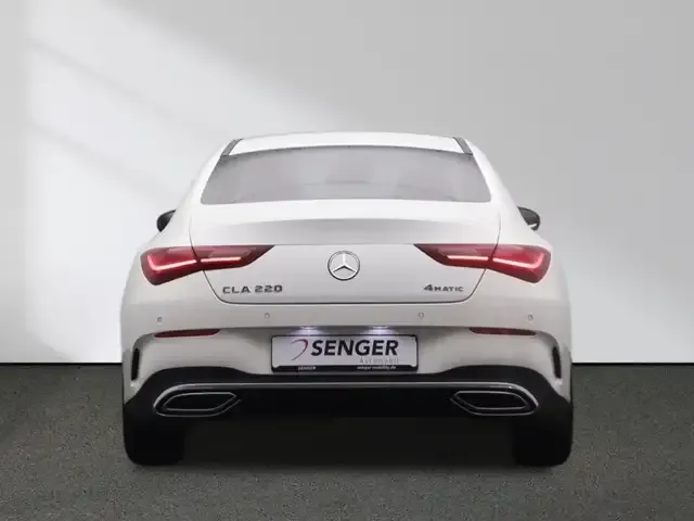 Mercedes-Benz CLA 220