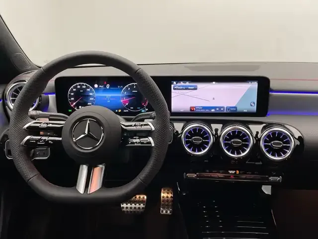 Mercedes-Benz CLA 220