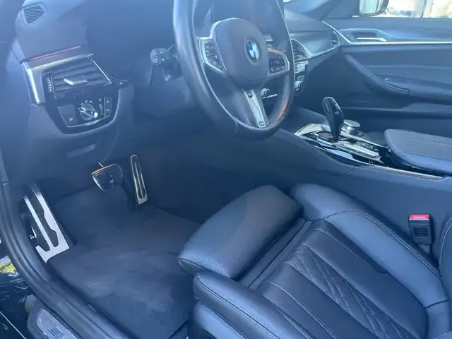 BMW 530