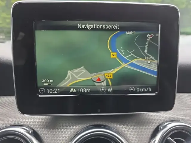 Mercedes-Benz GLA 180