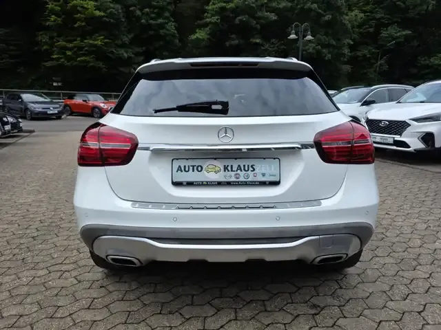 Mercedes-Benz GLA 180