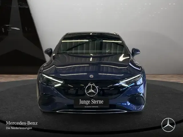 Mercedes-Benz EQE 300