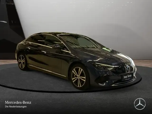 Mercedes-Benz EQE 300
