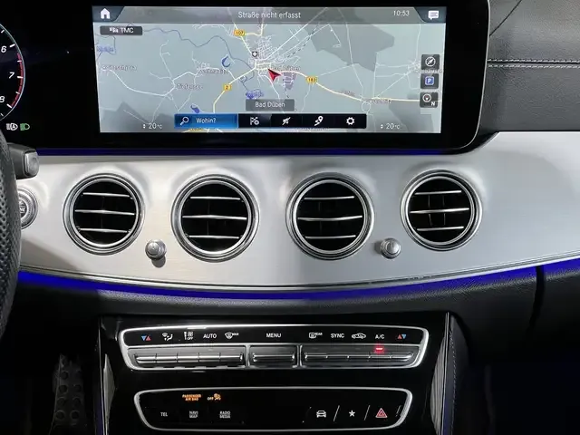 Mercedes-Benz E 200