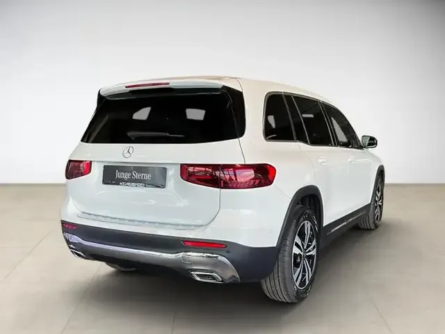 Mercedes-Benz GLB 220