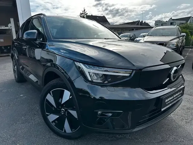 Volvo EX40