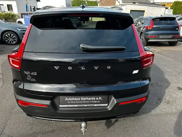 Volvo EX40