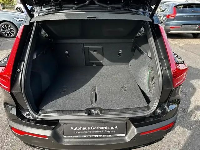 Volvo EX40