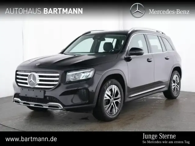 Mercedes-Benz GLB 220