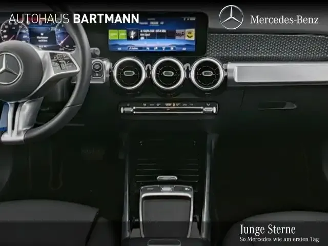 Mercedes-Benz GLB 220