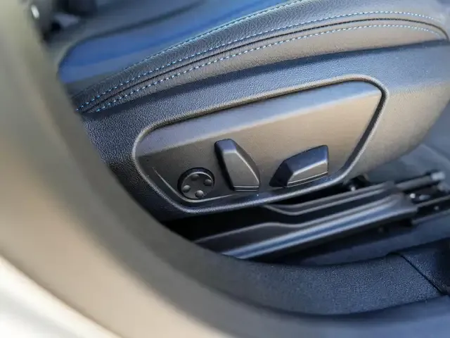 BMW 235