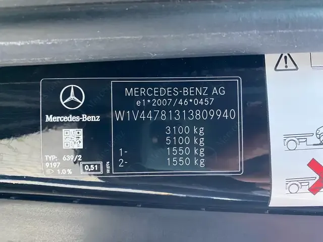 Mercedes-Benz V 250