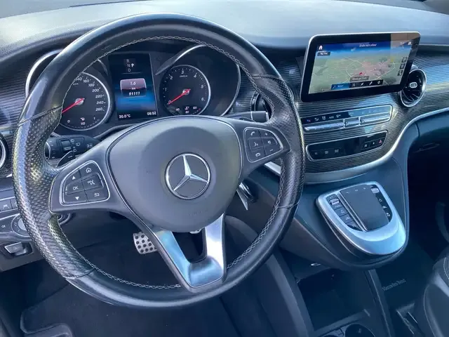 Mercedes-Benz V 250