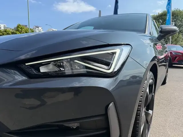 CUPRA Leon