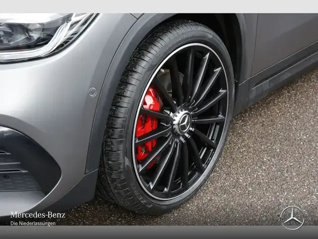 Mercedes-Benz GLA 35 AMG