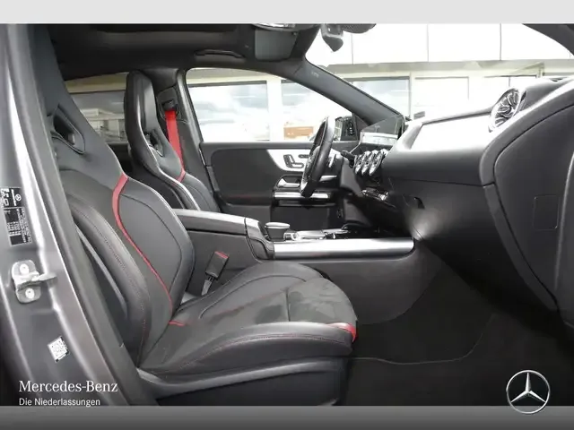 Mercedes-Benz GLA 35 AMG