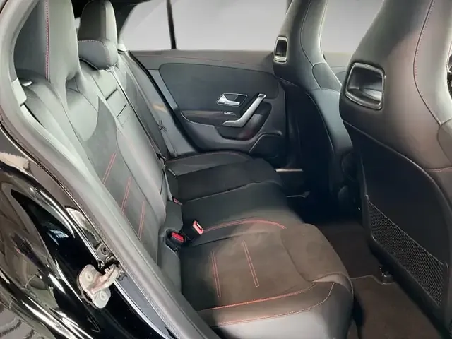Mercedes-Benz CLA 220